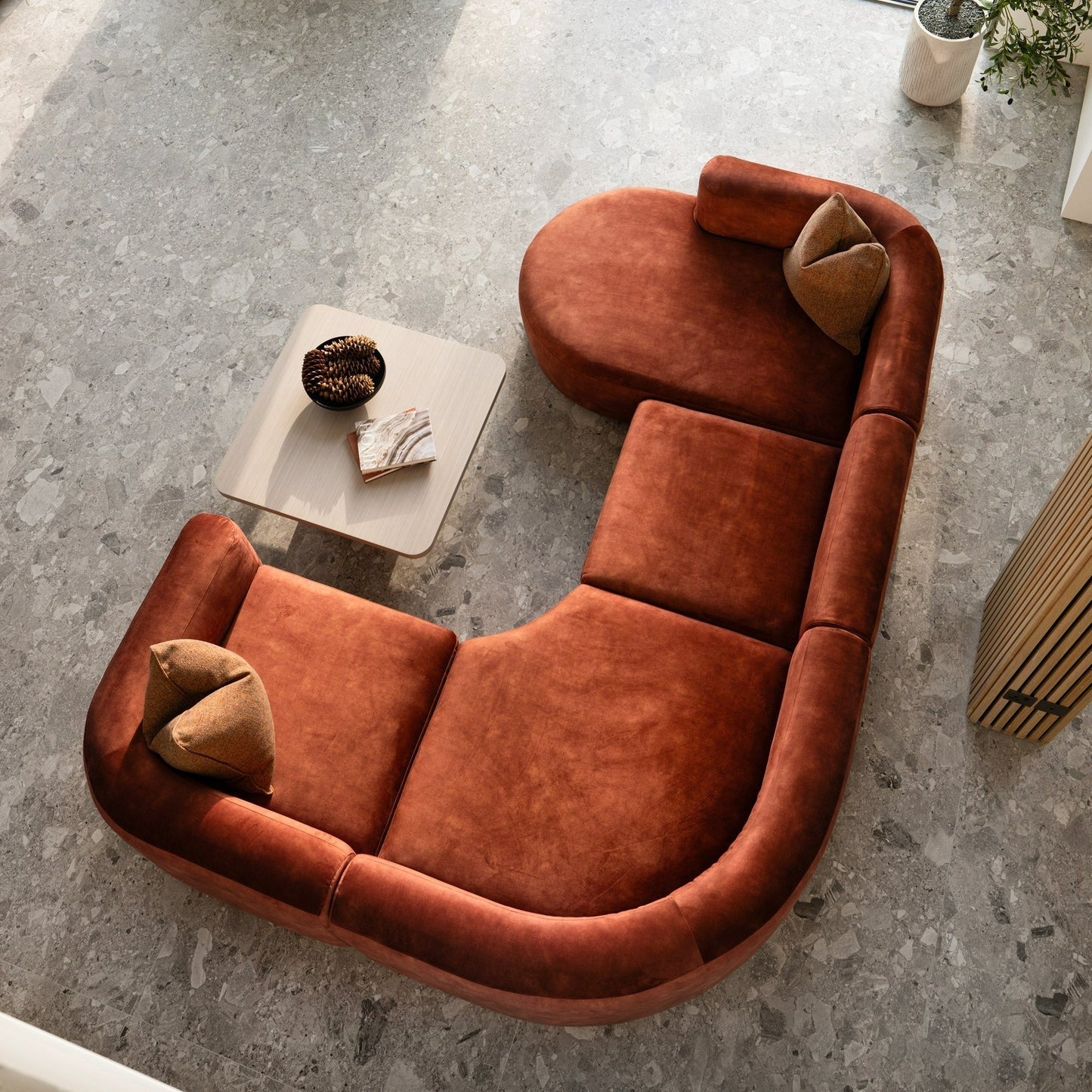 Top 7 Ways to Style an L-Shape Sofa in Dubai Living Rooms | Antarria 