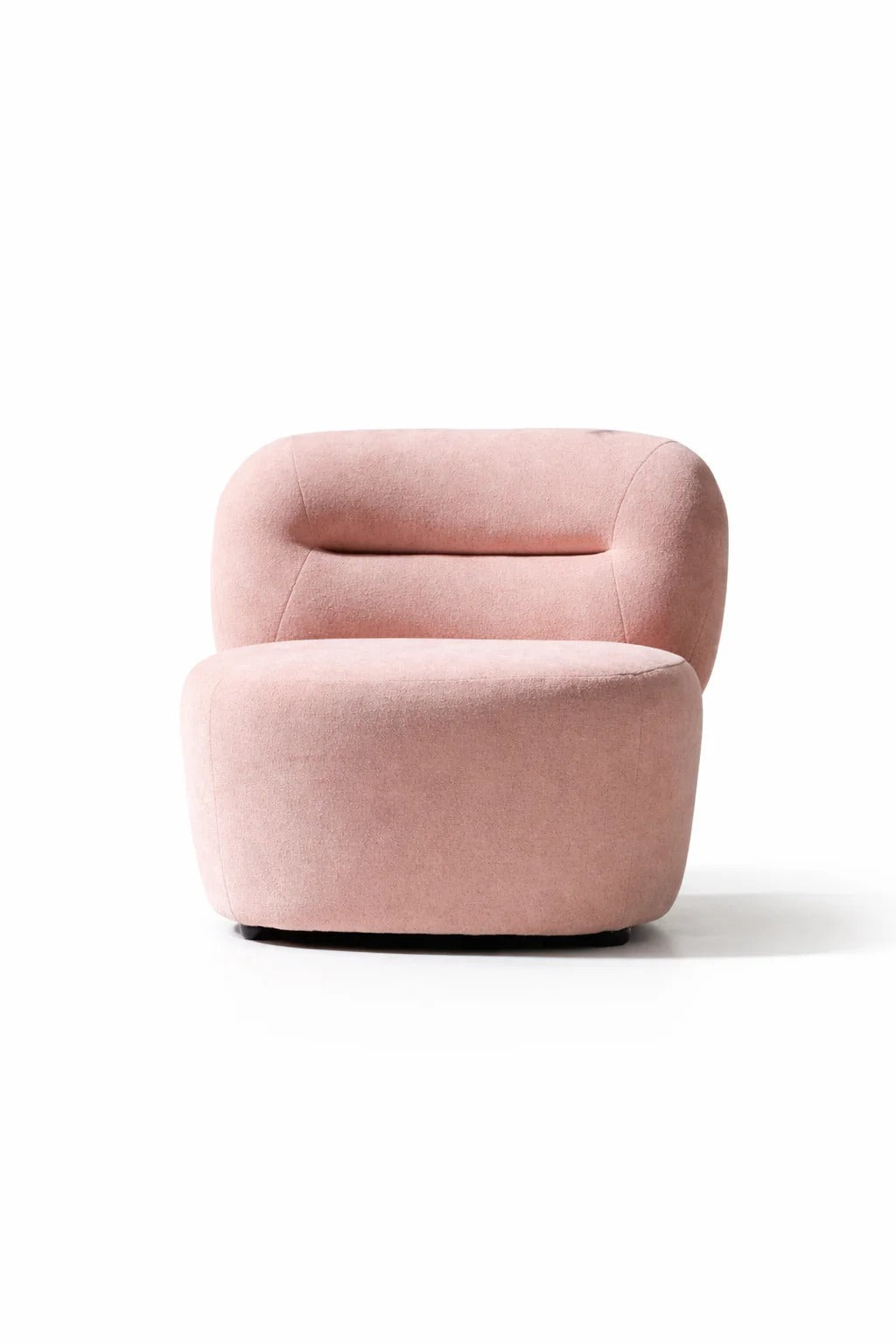 How to Pair an Accent Chair with Your Sofa: A Dubai Home Guide | Antarria 