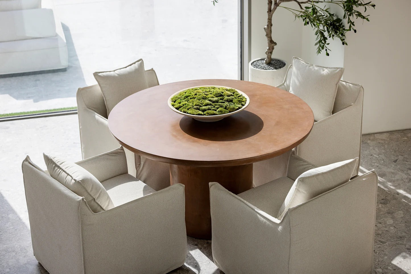 7 Best Chairs to Pair With Dining & Kitchen Tables in Dubai