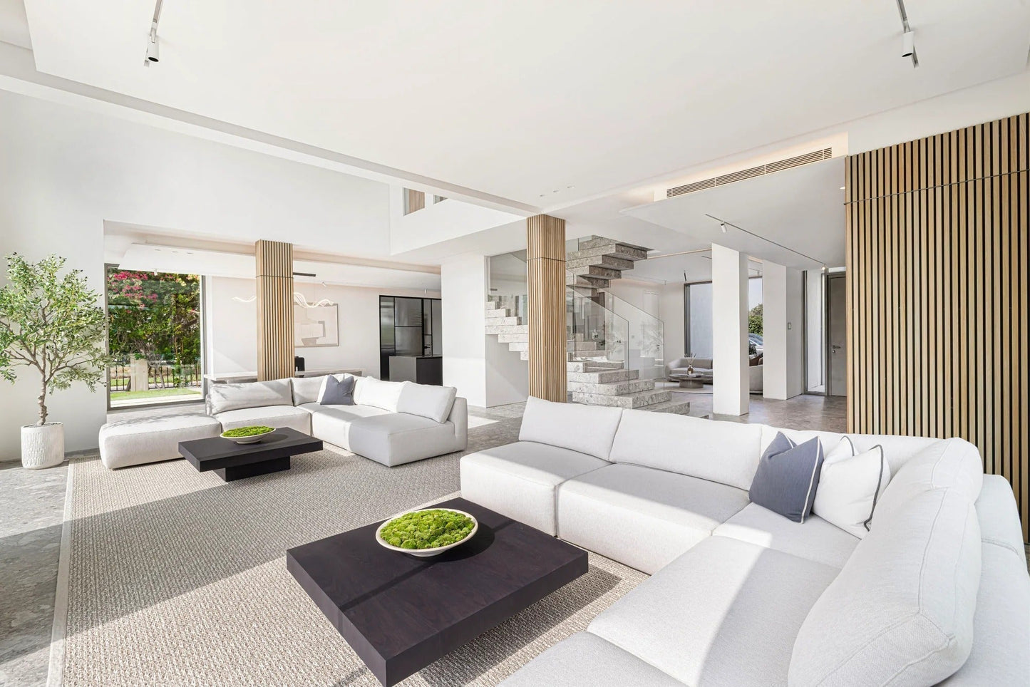 Best Modern Furniture Stores in Dubai in 2025: Top Picks for Every Home | Antarria